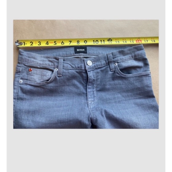 Hudson Krista Super Skinny Gray Jeans Low-Rise
Stretch Your new go-to gray jeans - Picture 10 of 12